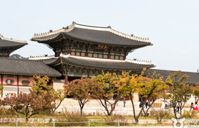 Gyeongbokgung Palace photo