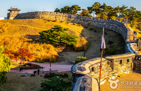 Hwaseong Fortress photo