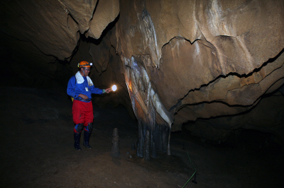 긴 잠에서 깨어난 백룡동굴을 탐험하다