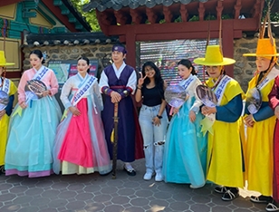 Global promoters illuminate the vibrancy of Korean culture Photo