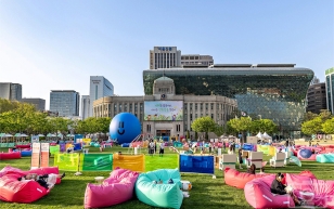 Beyond walls: How Seoul’s outdoor libraries are rewriting the rules Photo