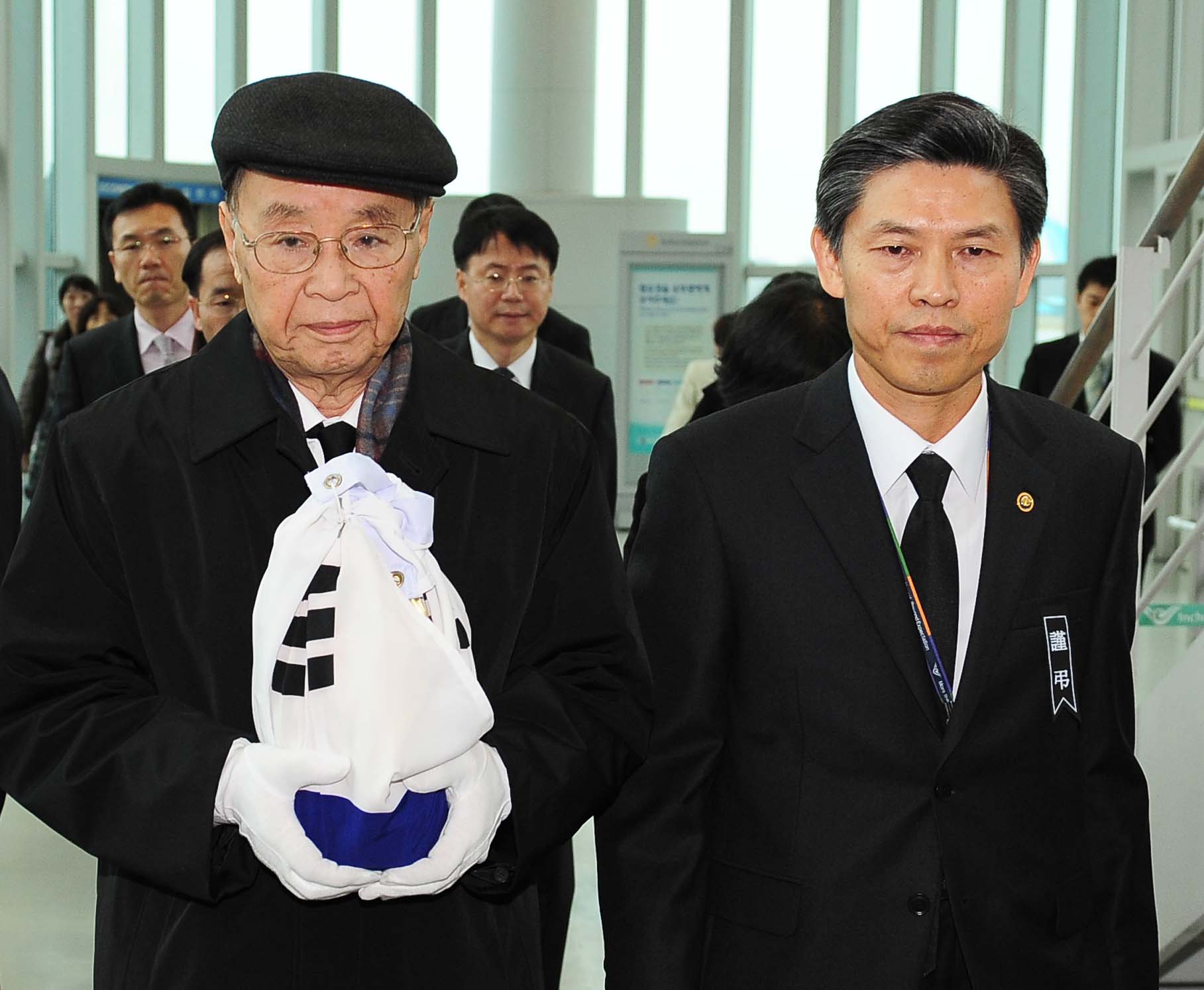 고 박병선 박사 안장식